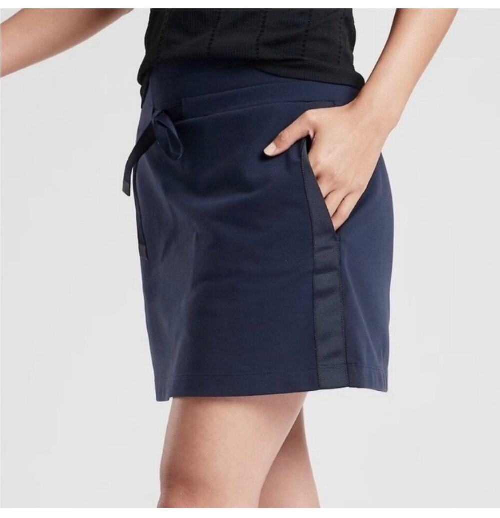 Athleta Skort Womens Small Navy Blue Metro Downtown Golf Travel Mini Athletic
